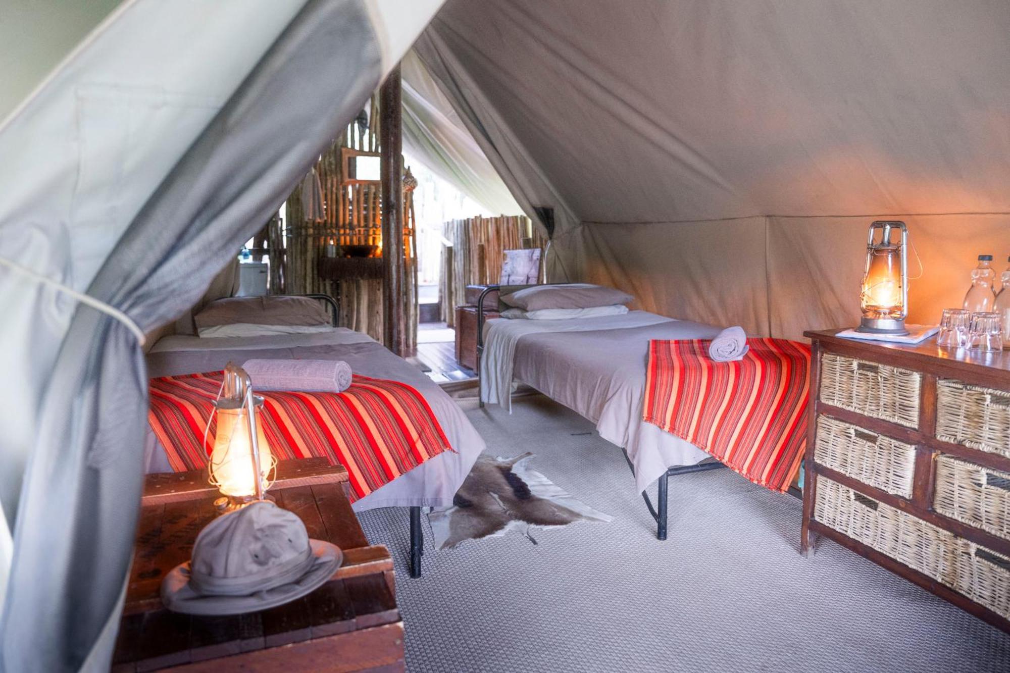 Quatermain'S 1920'S Safari Camp - Amakhala Wildreservaat Buitenkant foto