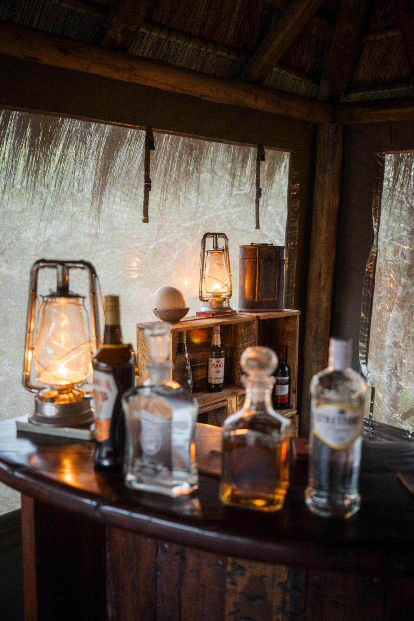 Quatermain'S 1920'S Safari Camp - Amakhala Wildreservaat Buitenkant foto